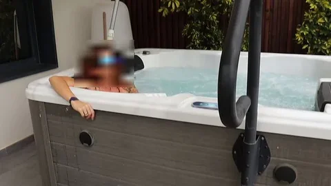 I Trick My Husband with a Rich Italian Tourist