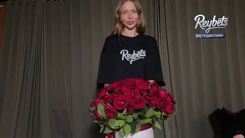 Wet rough sex for a bouquet of flowers on March 8th. Hit the jackpot on a datin